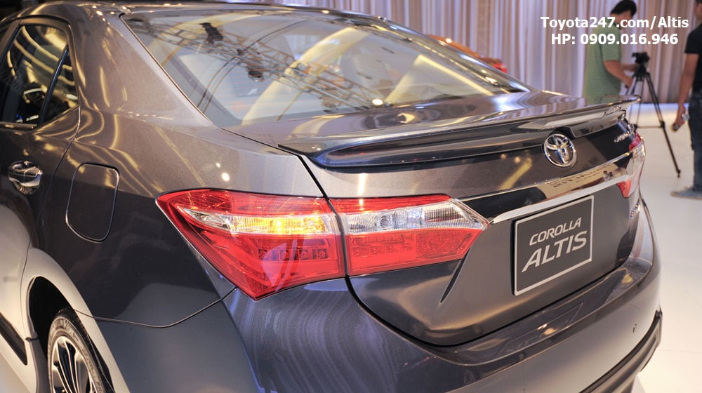 Toyota Corolla Altis 2015 - Corolla Altis 1.8G CVT - Giá xe Corolla Altis 1.8G CVT