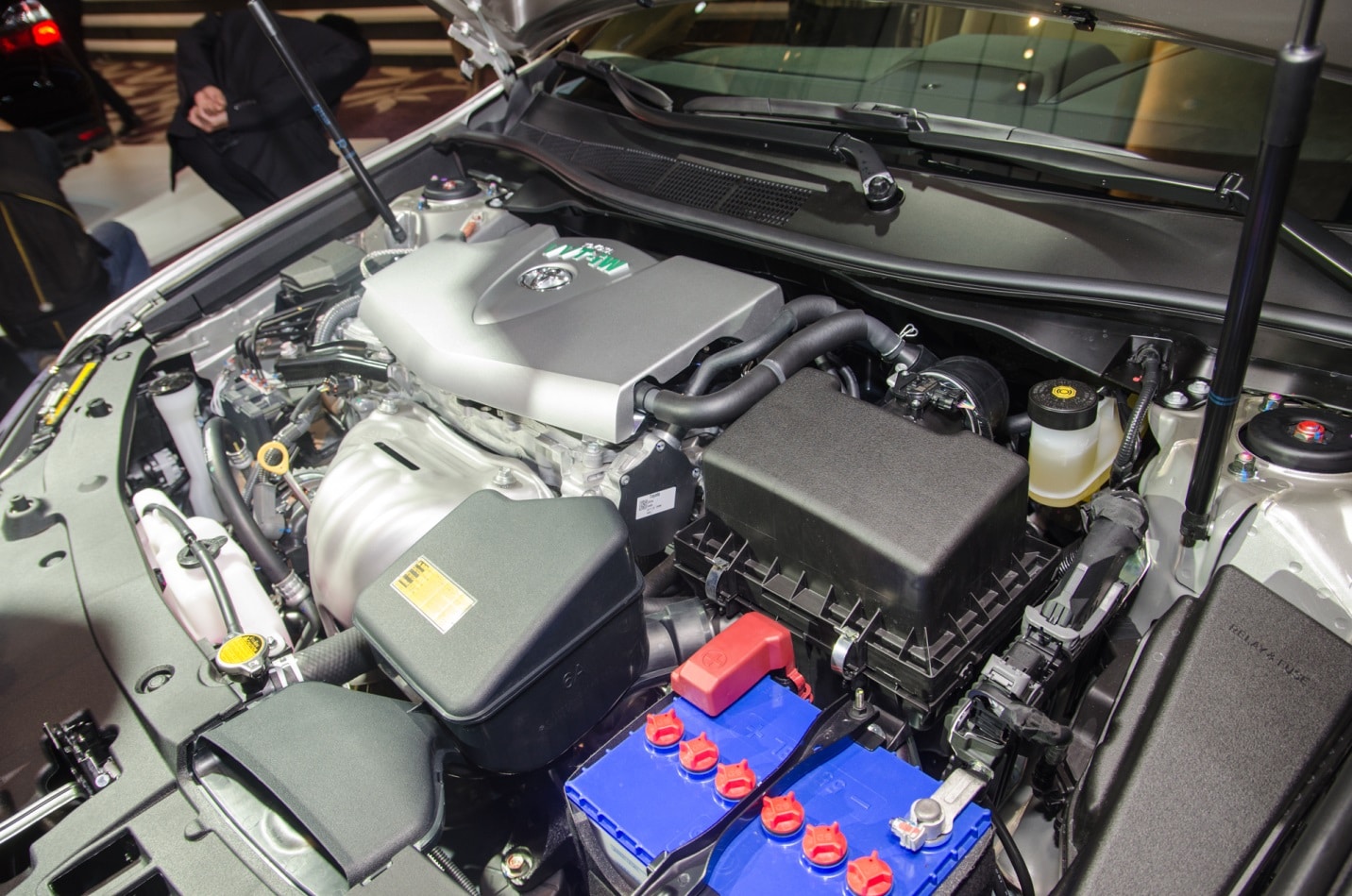Động cơ Toyota Camry 2015 mạnh mẽ, ổn định, bền bỉ và tiết kiệm nhiên liệu