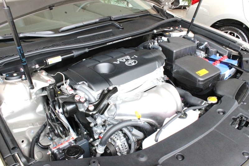 Động cơ Toyota Camry 2015 mạnh mẽ, dễ dàng tăng tốc từ 0- 80 km.