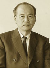 Đó là ông HANJI UMEHARA - Giám đốc Quản lý cũ của Toyota Motor Corporation.