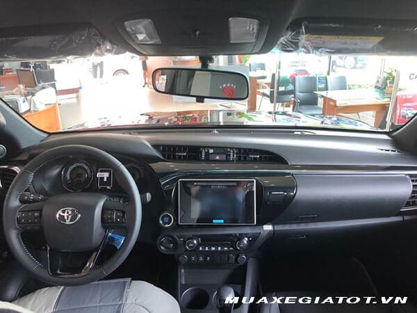 mat taplo xe toyota hilux 2018 2019 so tu dong 2 cau muaxegiatot vn - Chi tiết bán tải Toyota Hilux 2021, thông số và giá bán - Muaxegiatot.vn
