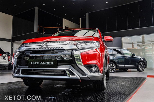 Ms Nga bán xe SUV MITSUBISHI Outlander 2020 màu Trắng giá 825 triệu ở Đà  Nẵng