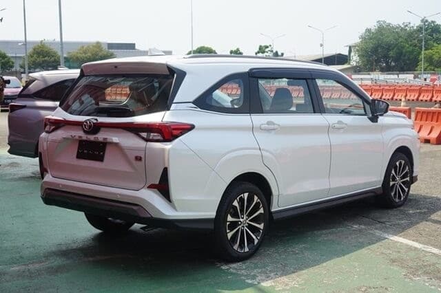 Đánh giá Toyota Veloz 2022: Có thể thay Innova bán ra từ tháng 3, hứa hẹn sẽ làm khó dễ Xpander