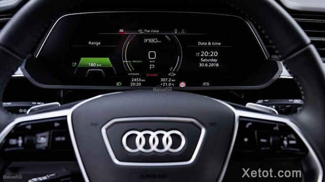 Audi e-Tron SUV 2023 giá lăn bánh, thông số, hình ảnh & trả góp