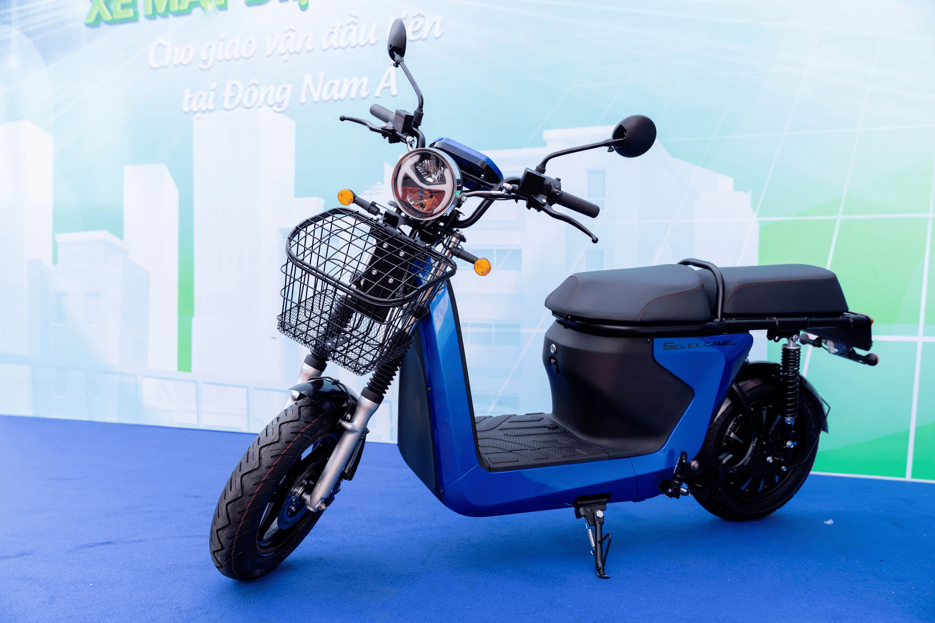 Giao diện minh họa công nghệ xe máy điện hiện đại