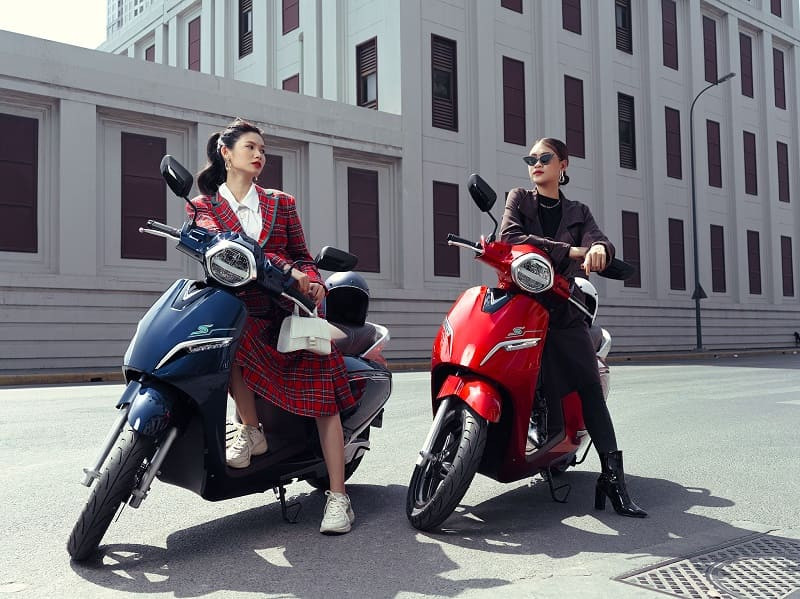 Xe máy điện VinFast Klara S phù hợp quy định độ tuổi đi xe máy điện